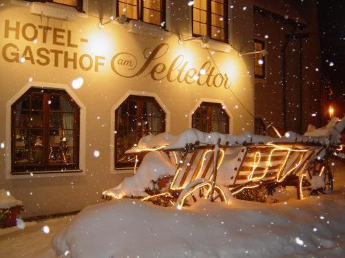 Hotel Gasthof am Selteltor Wiesensteig Buitenkant foto