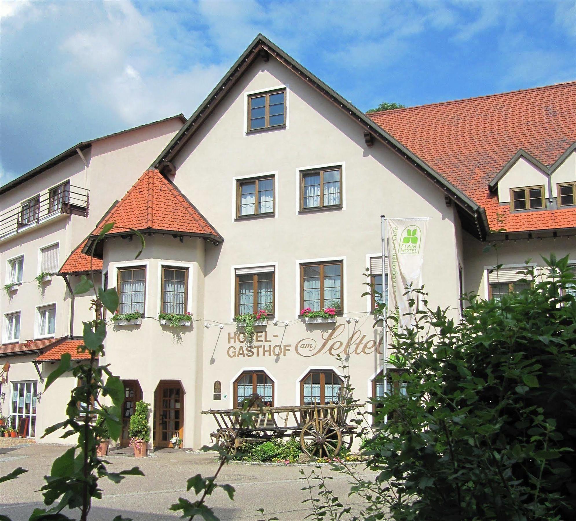 Hotel Gasthof am Selteltor Wiesensteig Buitenkant foto