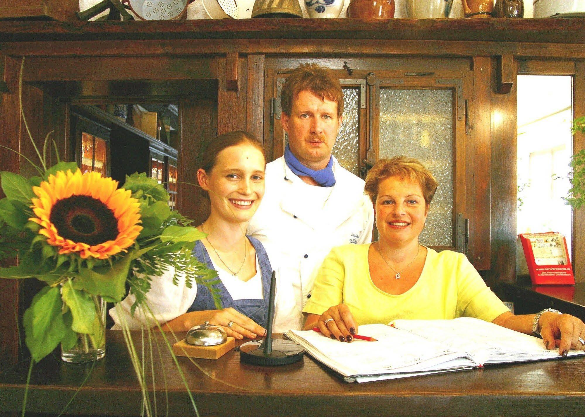 Hotel Gasthof am Selteltor Wiesensteig Buitenkant foto